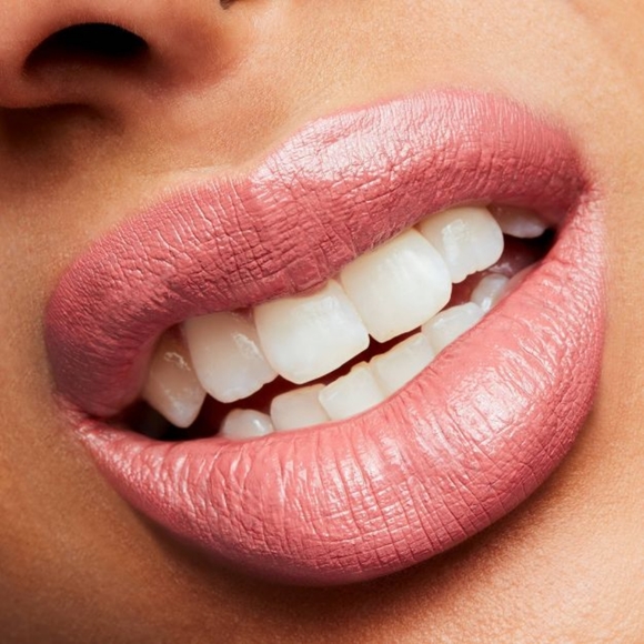 💋 M•A•C Amplified Creme Lipstick 💄 - Picture 10 of 15